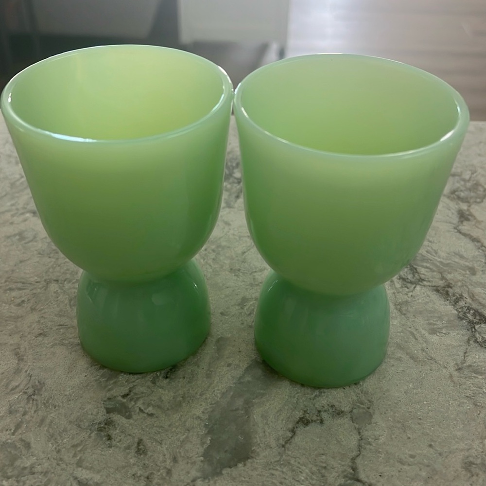 Vintage Jadeite Double Egg Cups “Eggcellent” condition 🤣 sold as pair
